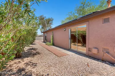 1954 W Southbrooke Circle, Tucson, AZ 85705 - Photo 29