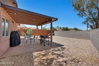 1954 W Southbrooke Circle, Tucson, AZ 85705 - Photo 33