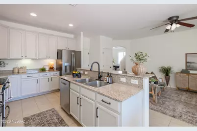 12936 N Carlsbad Place, Oro Valley, AZ 85755 - Photo 13