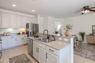12936 N Carlsbad Pl, Oro Valley, AZ 85755 - Photo 13