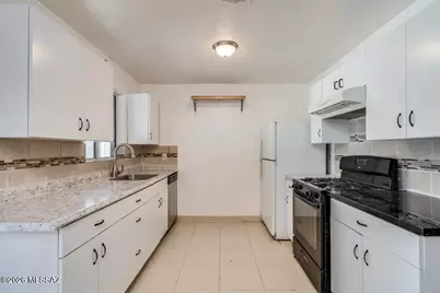 4009 N Tyndall Avenue #A, Tucson, AZ 85719 - Photo 5