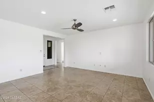 60500 E Arroyo Vista Dr, Oracle, AZ 85623 - Photo 17