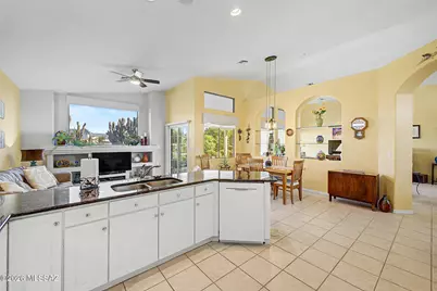 2727 S Fade Drive, Green Valley, AZ 85614 - Photo 17