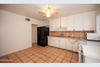 6550 E Broadway Boulevard, Tucson, AZ 85710 - Photo 7