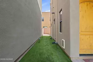 123 E Castlefield Cir, Tucson, AZ 85704 - Photo 27