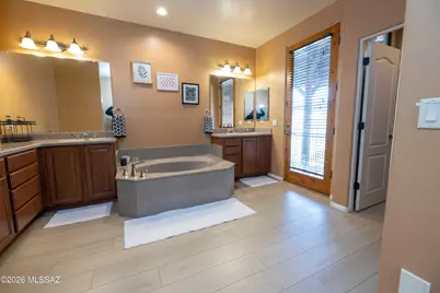 123 E Castlefield Circle, Tucson, AZ 85704 - Photo 5