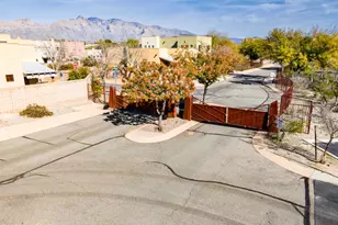 123 E Castlefield Cir, Tucson, AZ 85704 - Photo 33