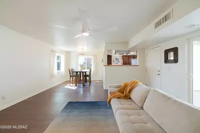 8334 E Cypress Point Lane, Tucson, AZ 85710 - Photo 9