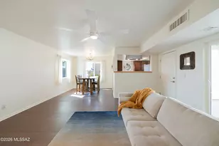 8334 E Cypress Point Ln, Tucson, AZ 85710 - Photo 9
