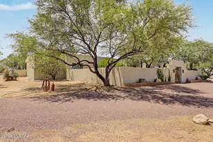 12675 W Carolyn Ln, Tucson, AZ 85735 - Photo 3