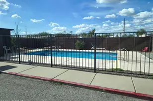 211 W Roger Rd, Tucson, AZ 85705 - Photo 17
