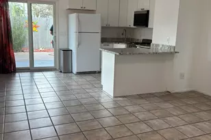 211 W Roger Rd, Tucson, AZ 85705 - Photo 5