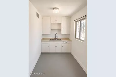 1702 N Tyndall Avenue #1704, Tucson, AZ 85719 - Photo 9