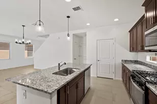 7911 S Walnutview Dr, Tucson, AZ 85757 - Photo 9