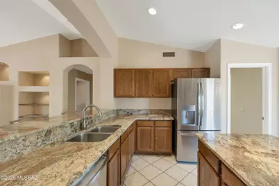 38791 S Starwood Drive, Saddlebrooke, AZ 85739 - Photo 15