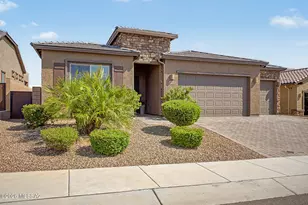 10702 N Iron Peak Dr, Oro Valley, AZ 85742 - Photo 1