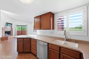 5051 N Sabino Canyon Rd, Tucson, AZ 85750 - Photo 15