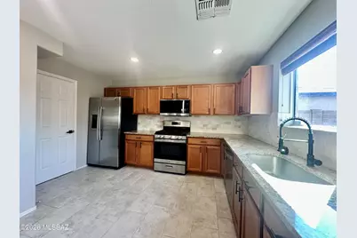 13696 E Shadow Pines Lane, Vail, AZ 85641 - Photo 11