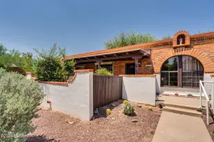 346 S Paseo Aguila, Green Valley, AZ 85614 - Photo 1