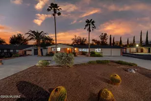 7221 E Sabino Vista Dr, Tucson, AZ 85750 - Photo 1