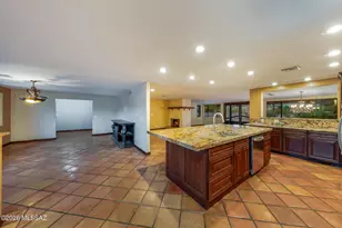 7221 E Sabino Vista Dr, Tucson, AZ 85750 - Photo 11