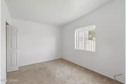 1105 E Garden Loop, Tucson, AZ 85706 - Photo 11