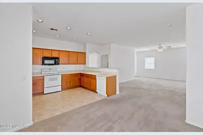 143 E Placita Nubes Blancas, Sahuarita, AZ 85629 - Photo 5