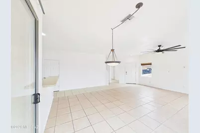 8243 N Converse Court, Tucson, AZ 85741 - Photo 9