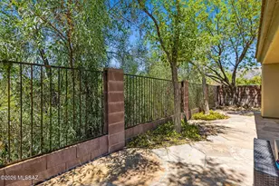 7831 E Solace Pl, Tucson, AZ 85750 - Photo 33