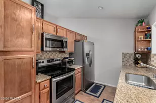 10054 E Bryonwood Ln, Tucson, AZ 85730 - Photo 11