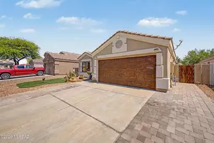 9683 E Country Ct, Tucson, AZ 85749 - Photo 1