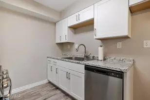 1025 E 32nd St, Tucson, AZ 85713 - Photo 11