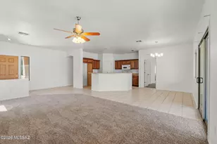 6272 W Mesa Garden Dr, Tucson, AZ 85757 - Photo 7