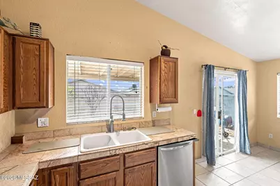 8966 E Alderpoint Way, Tucson, AZ 85730 - Photo 11