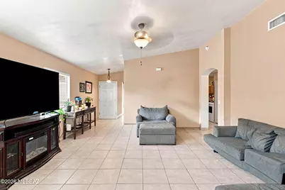 8966 E Alderpoint Way, Tucson, AZ 85730 - Photo 9
