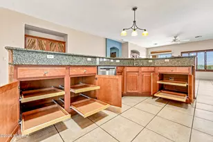 531 W Royal Troon Pl, Green Valley, AZ 85614 - Photo 13