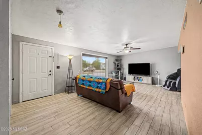 7102 E 30th Street, Tucson, AZ 85710 - Photo 5