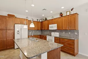 2298 E Thunderchief Dr, Green Valley, AZ 85614 - Photo 13