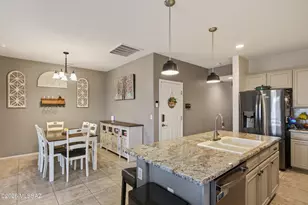 10387 S High Bluff Dr, Vail, AZ 85641 - Photo 11