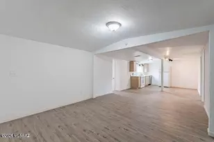 221 E Jacinto St, Tucson, AZ 85705 - Photo 11
