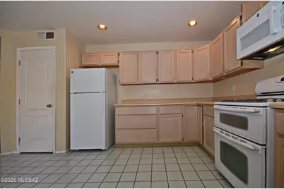 7330 W Beryllium Lane, Tucson, AZ 85743 - Photo 9