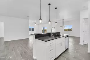 5776 E Hermans Rd, Tucson, AZ 85756 - Photo 11