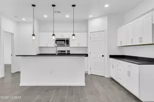 5776 E Hermans Rd, Tucson, AZ 85756 - Photo 9