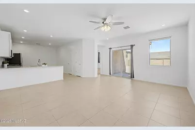 10502 W Kerrigan Lane, Marana, AZ 85653 - Photo 7