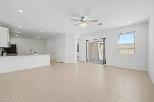 10502 W Kerrigan Ln, Marana, AZ 85653 - Photo 7