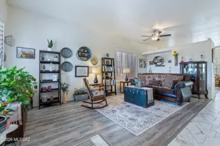 13737 N Carlynn Cliff Dr, Oro Valley, AZ 85755 - Photo 5