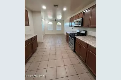 2011 W Mountain Pointe Drive, Tucson, AZ 85746 - Photo 3