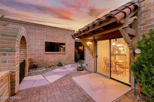 712 W Desert Hills Dr, Green Valley, AZ 85622 - Photo 15
