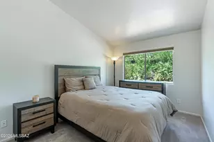 2020 S Westmont Dr, Tucson, AZ 85713 - Photo 17