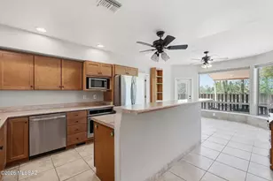 10401 E Plumeria Rd, Tucson, AZ 85749 - Photo 13